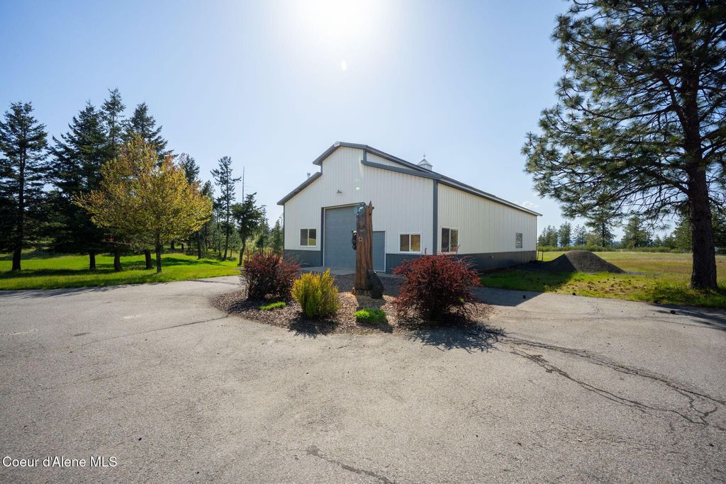 Photo of 5522 Aripa Rd, Harrison, ID 83833 (MLS # 25-4595)
