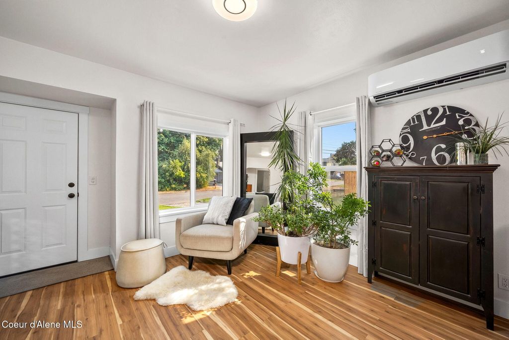 Photo of 1039 16th St, Coeur dAlene, ID 83814 (MLS # 26-256)