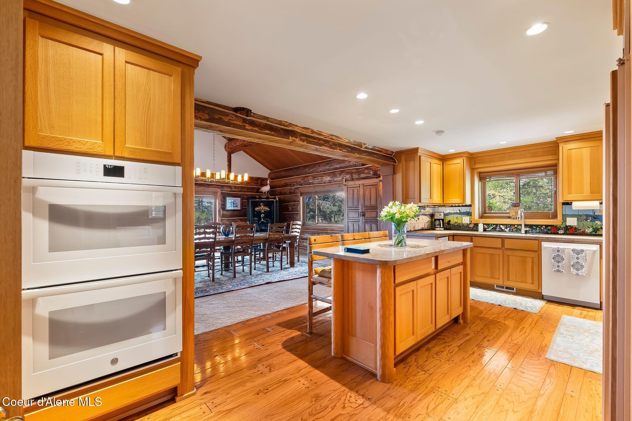 235 Larkin Ln, Sandpoint, Alaska image 6
