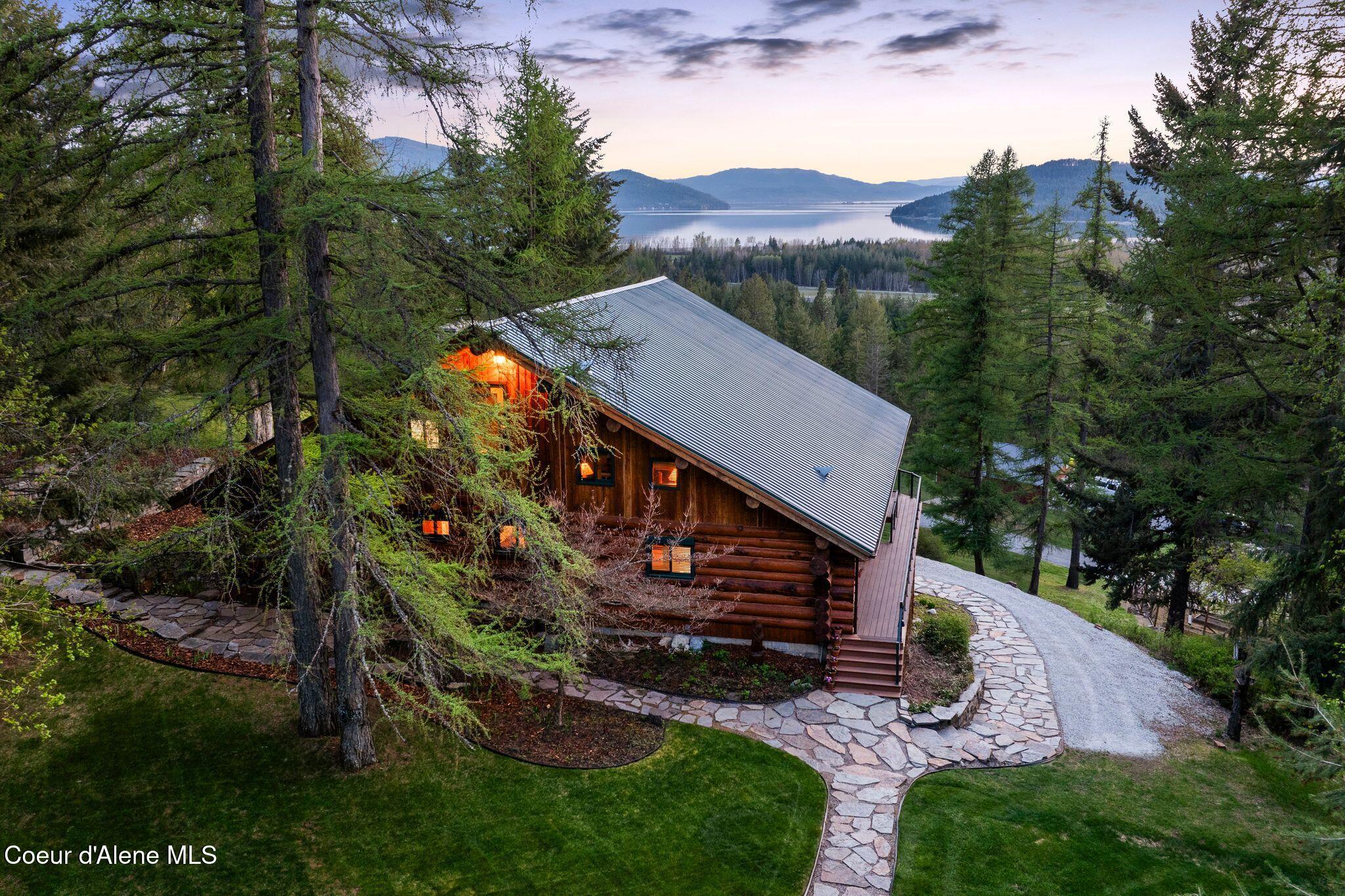 235 Larkin Ln, Sandpoint, Alaska image 1