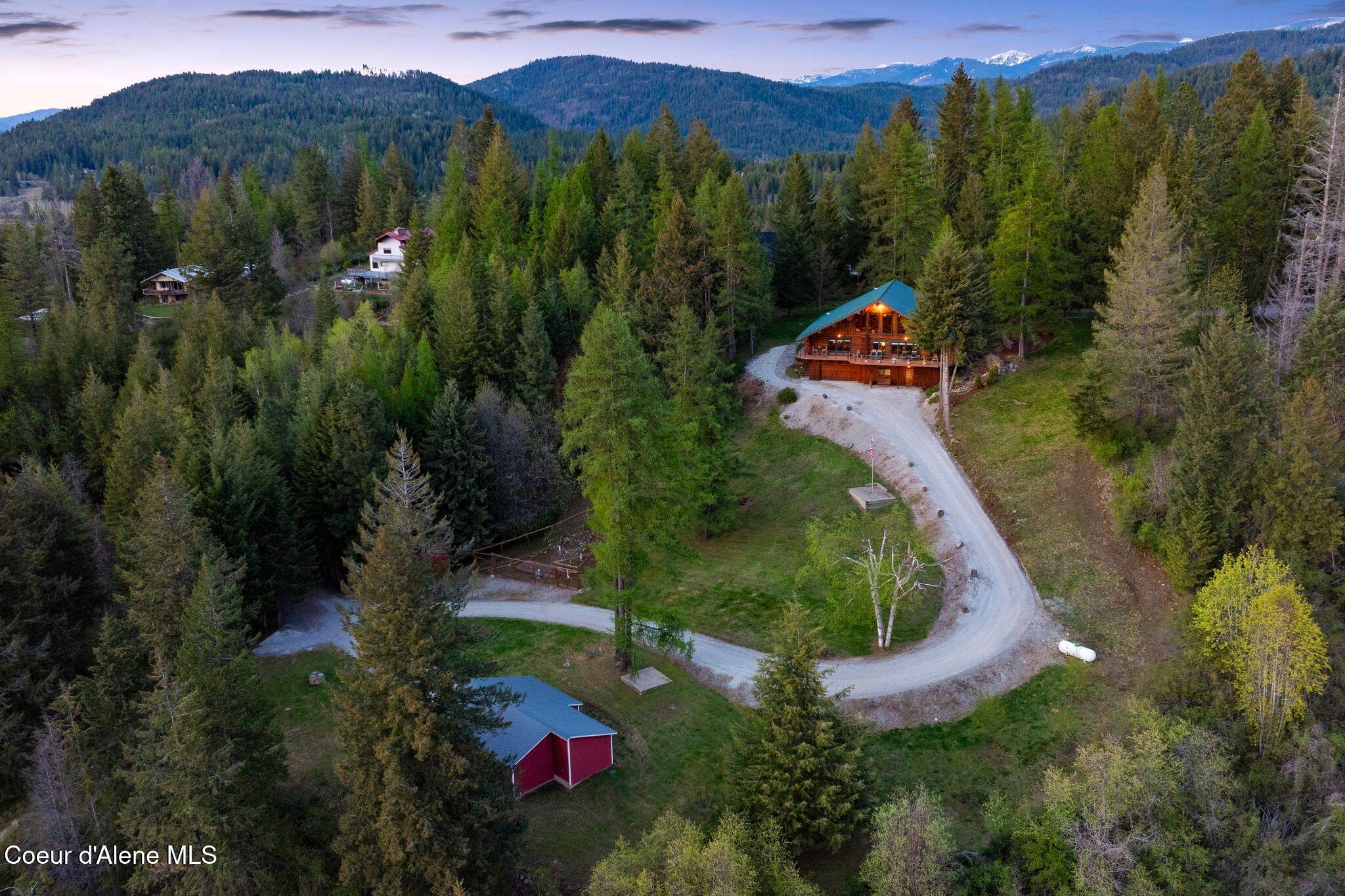 235 Larkin Ln, Sandpoint, Alaska image 3