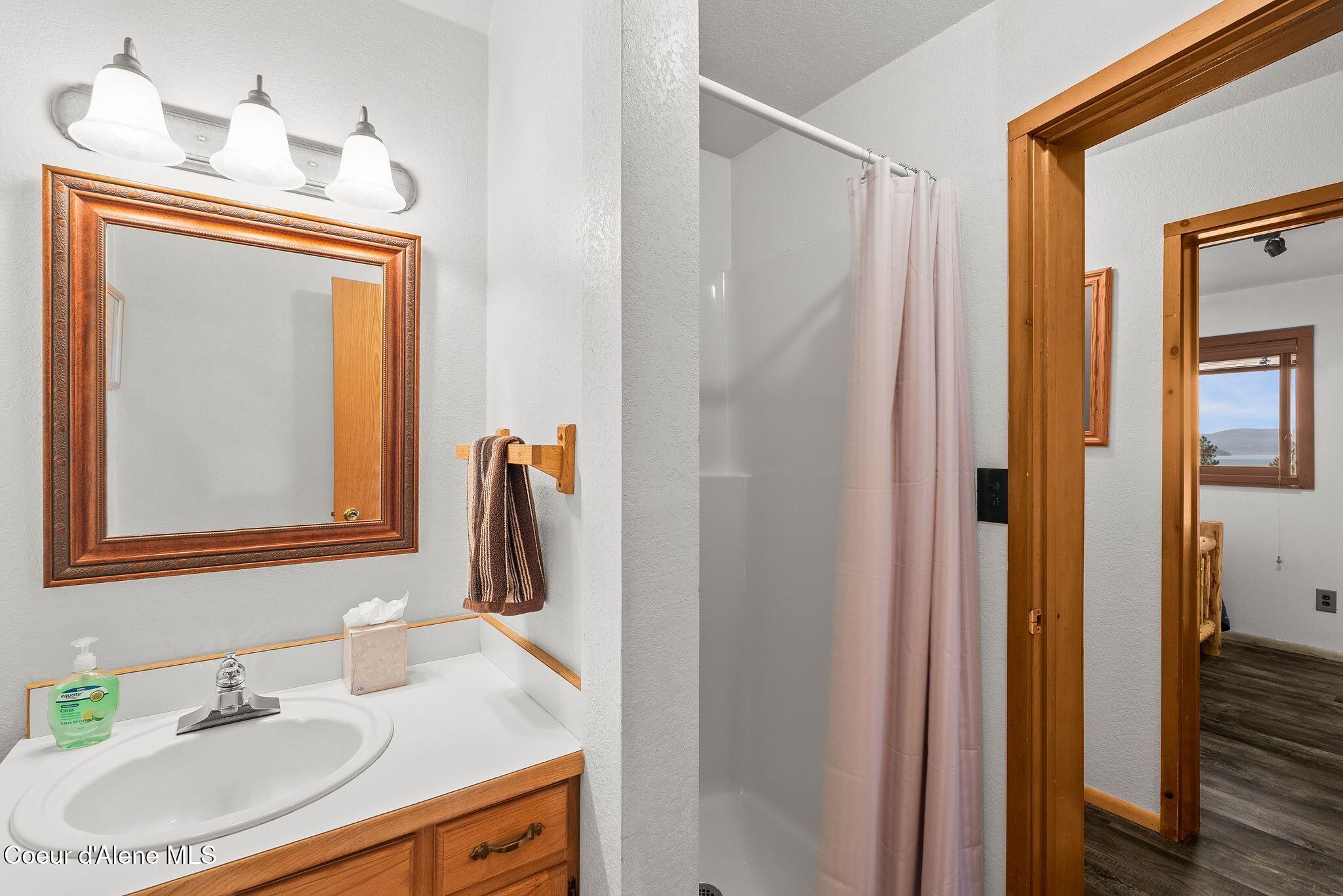 235 Larkin Ln, Sandpoint, Alaska image 46