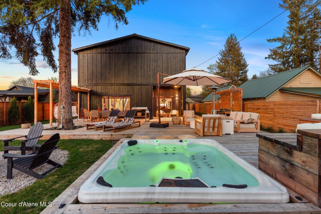 Photo of 415 18th St, Coeur dAlene, ID 83814 (MLS # 26-3514)