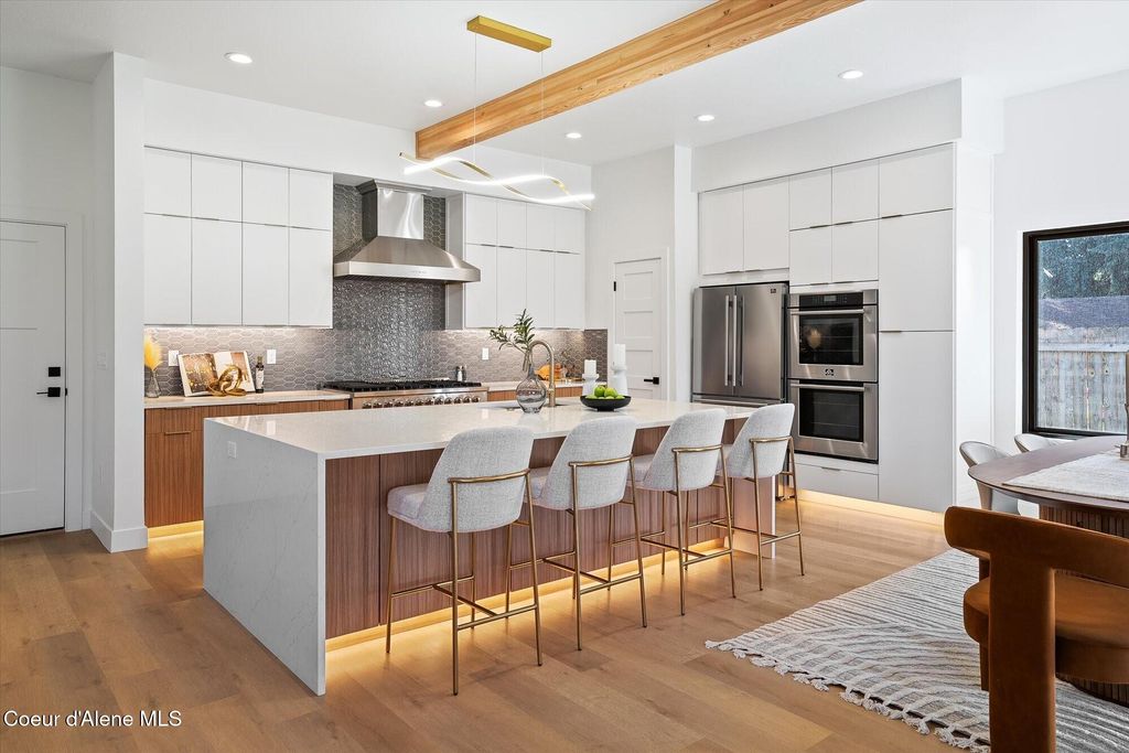 Photo of 415 18th St, Coeur dAlene, ID 83814 (MLS # 26-3514)