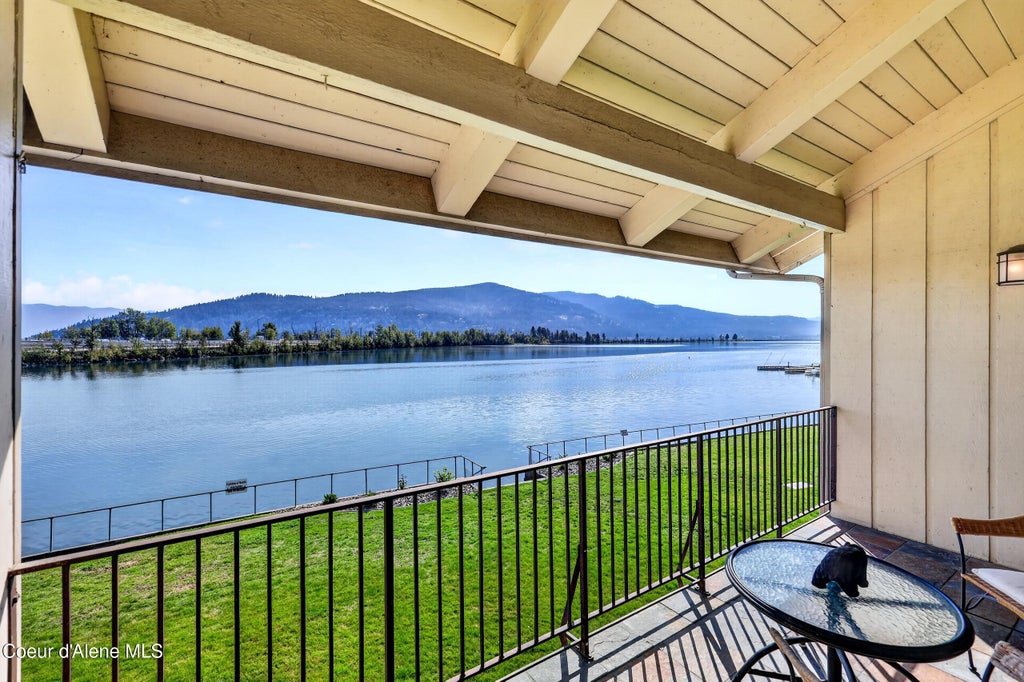 Photo of 301 Iberian WAY #APT 231, Sandpoint, ID 83864 (MLS # 26-9793)