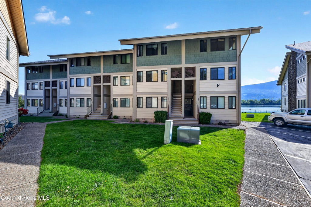 Photo of 301 Iberian WAY #APT 231, Sandpoint, ID 83864 (MLS # 26-9793)