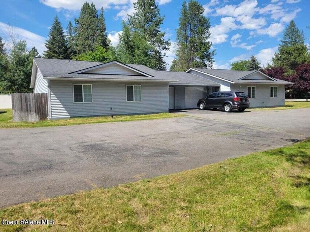 Photo of 3805 N Honeysuckle Dr, Coeur dAlene, ID 83815 (MLS # 24-7225)