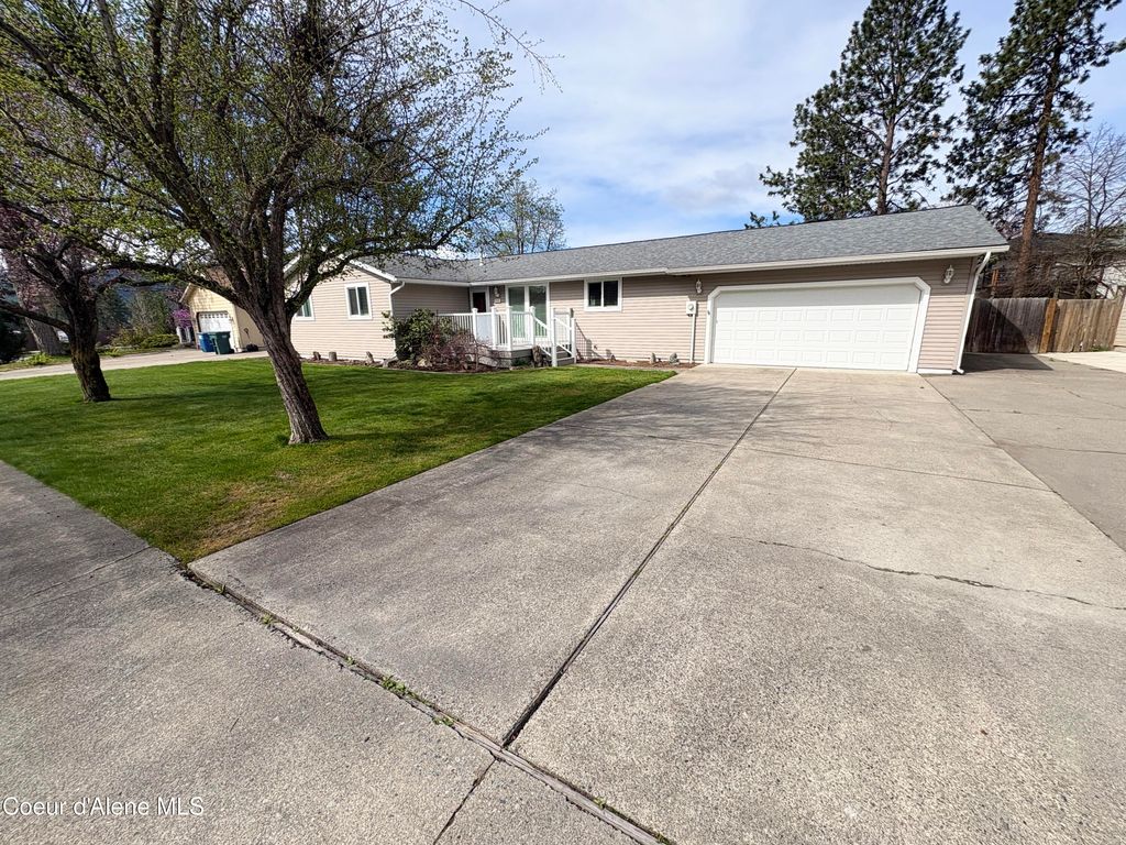 Photo of 416 Timber Ln, Post Falls, ID 83854 (MLS # 26-3614)
