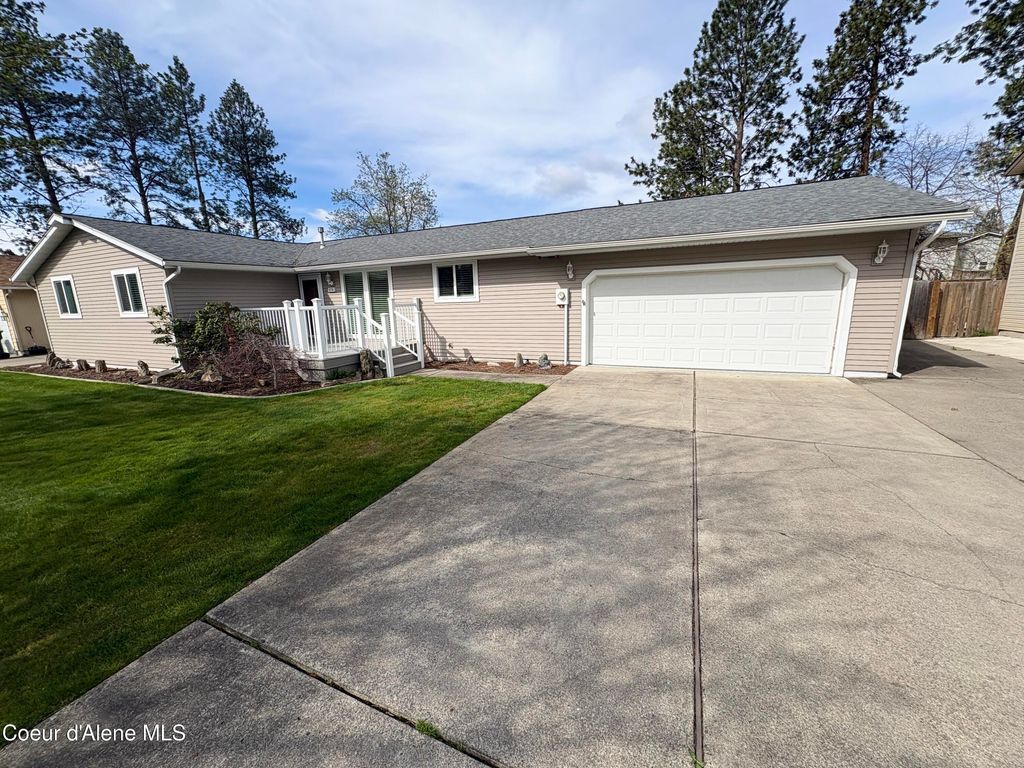 Photo of 416 Timber Ln, Post Falls, ID 83854 (MLS # 26-3614)