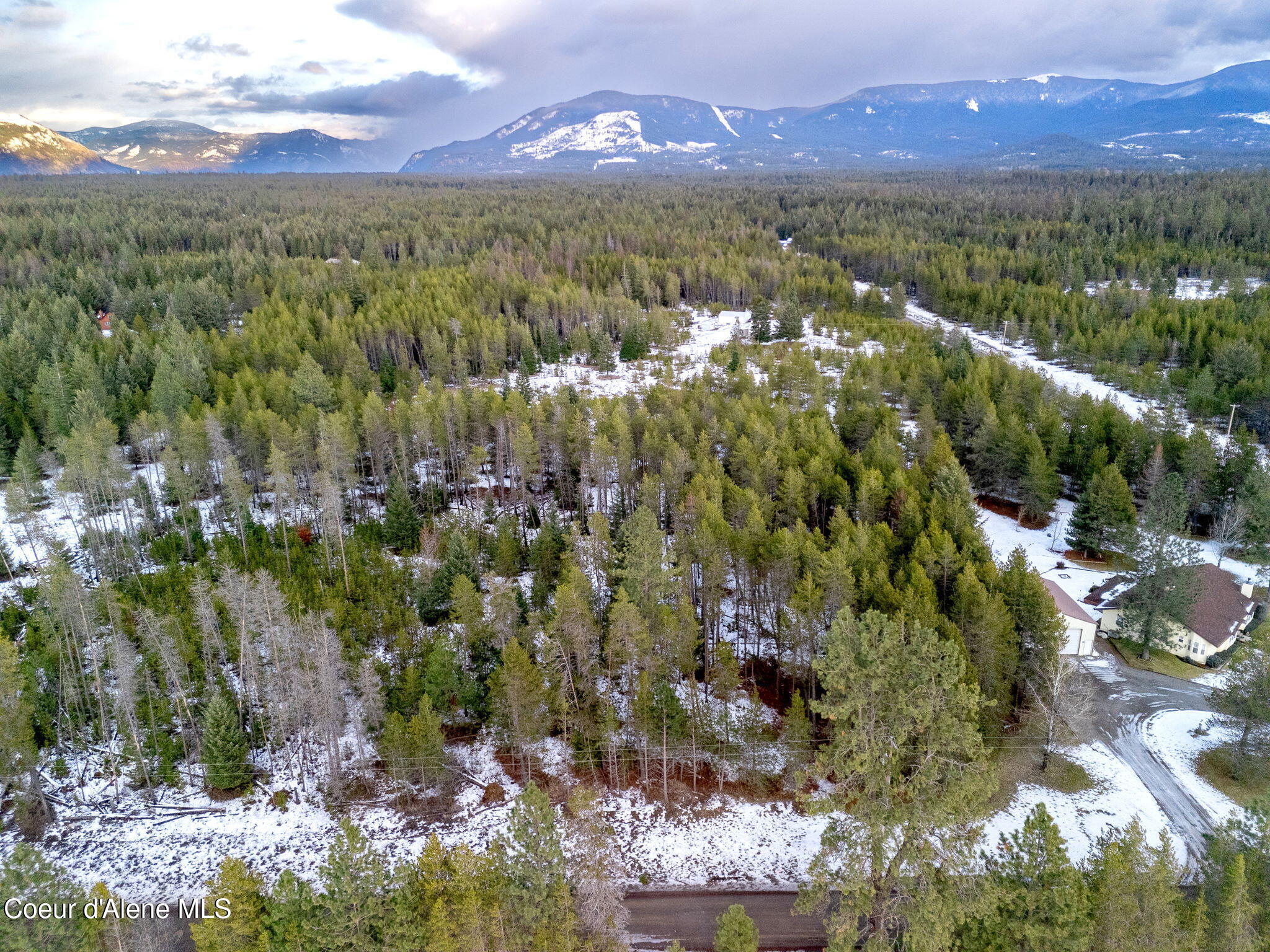 Nna Linzy Lane, Athol, Idaho image 5