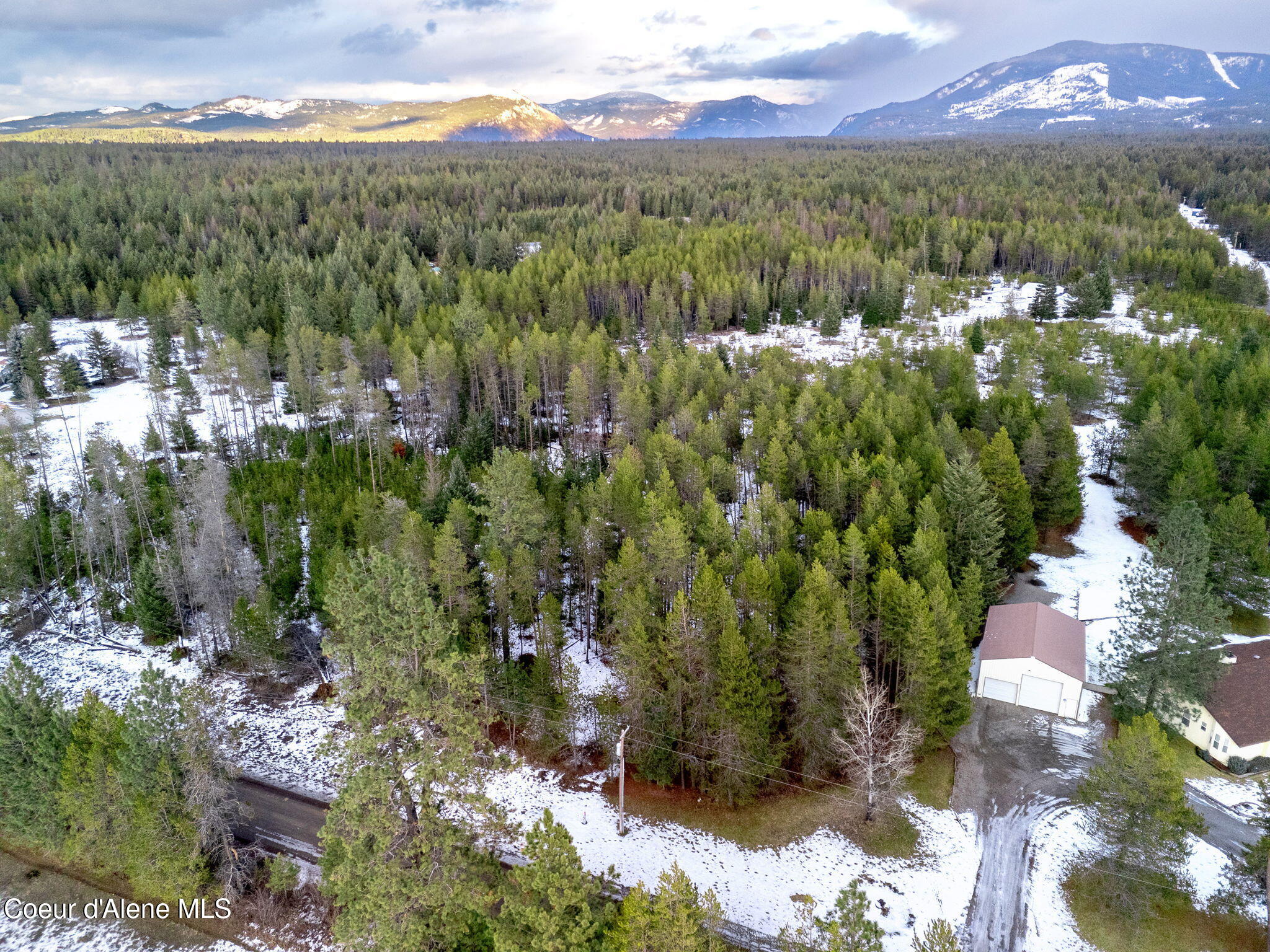 Nna Linzy Lane, Athol, Idaho image 14