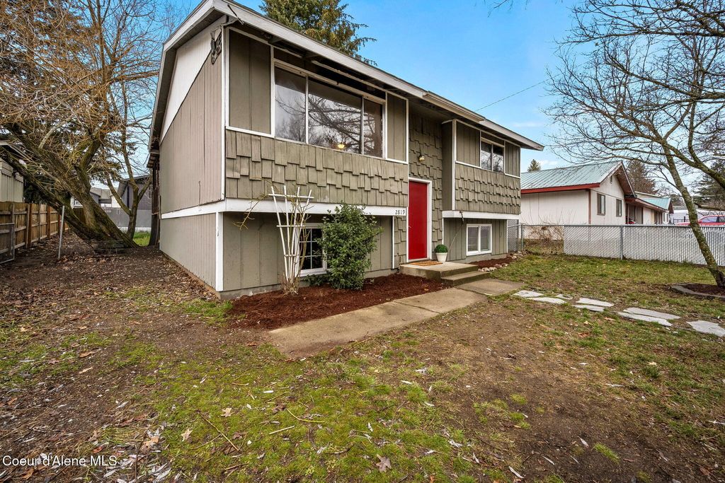 Photo of 2819 Francis St, Coeur dAlene, ID 83815 (MLS # 26-1616)