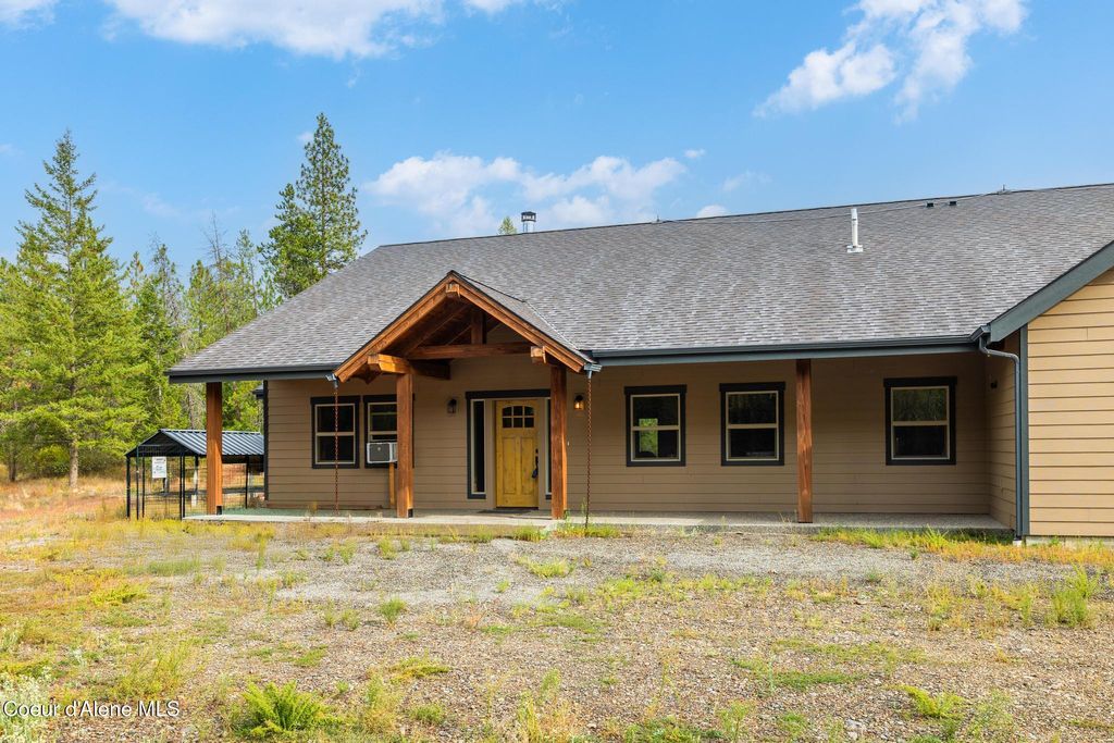 Photo of 1829 Smoke Tree Ave, Athol, ID 83801 (MLS # 26-150)