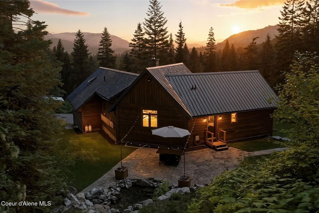 Photo of 969 Western Larch Rd, Newport, WA 99156 (MLS # 26-3215)