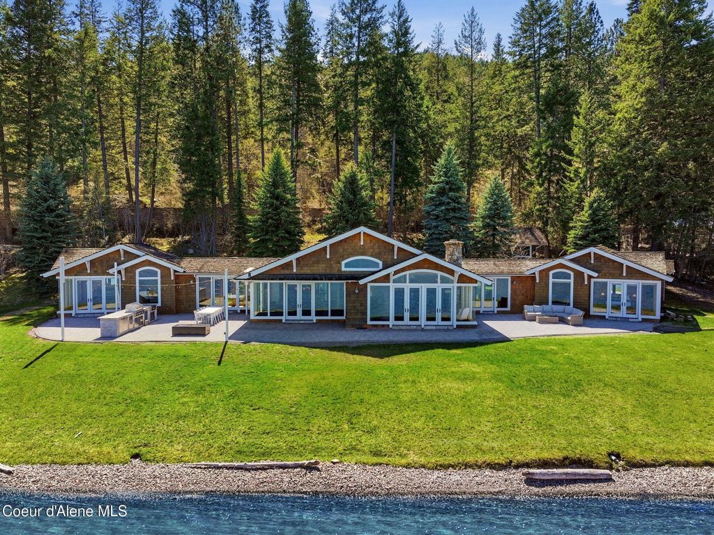Photo of 5015 Bottle Bay Rd, Sagle, ID 83860 (MLS # 26-3511)