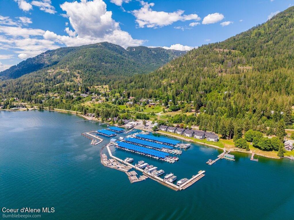 Photo of 46700 Highway 200 #201, Hope, ID 83836 (MLS # 26-6403)