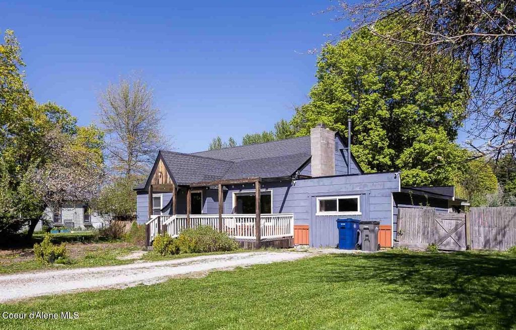 Photo of 211 4th st St, Dover, ID 83825 (MLS # 26-212)