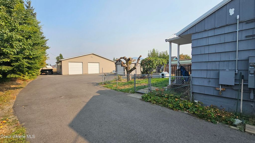 Photo of 415 HATTIE Ave, Coeur dAlene, ID 83814 (MLS # 25-9839)