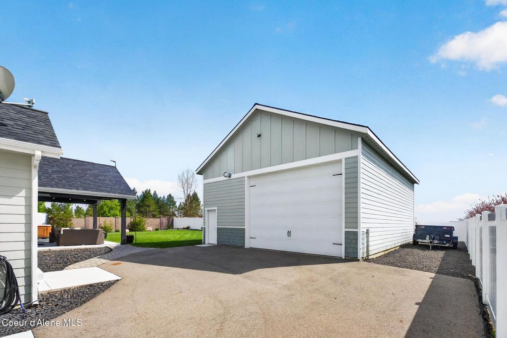 Photo of 7348 MAJESTIC Ave, Rathdrum, ID 83858 (MLS # 26-4564)