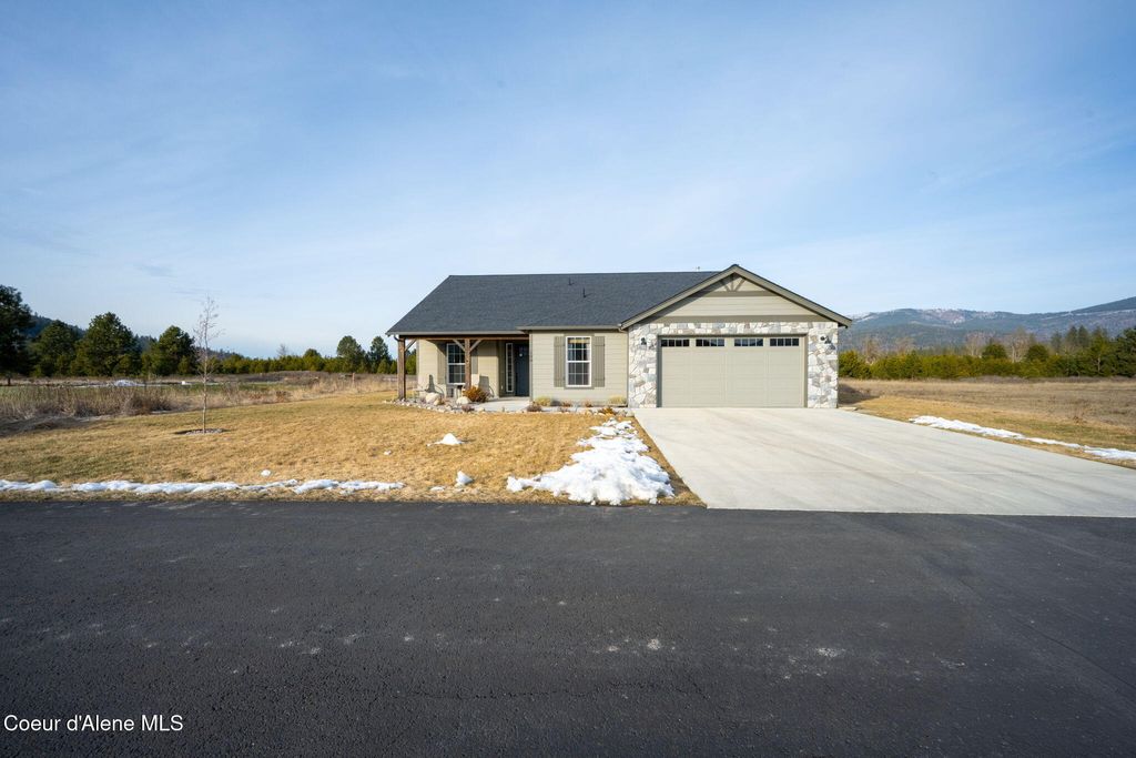 Photo of 100 Bunker Ln, Blanchard, ID 83804 (MLS # 26-849)