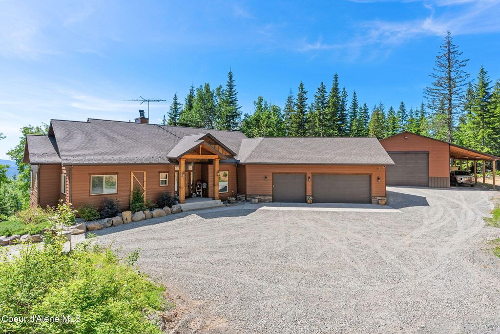 Photo of 17378 FREDDI Rd, Rathdrum, ID 83858 (MLS # 25-11007)