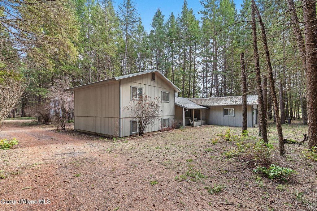 Photo of 19652 Silver Ln, Rathdrum, ID 83858 (MLS # 26-2286)