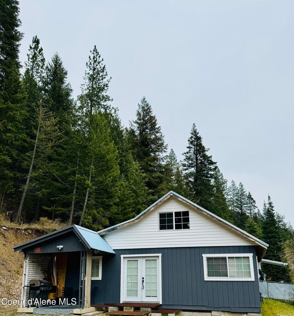 Photo of 411 Pine, Mullan, ID 83846 (MLS # 25-10919)