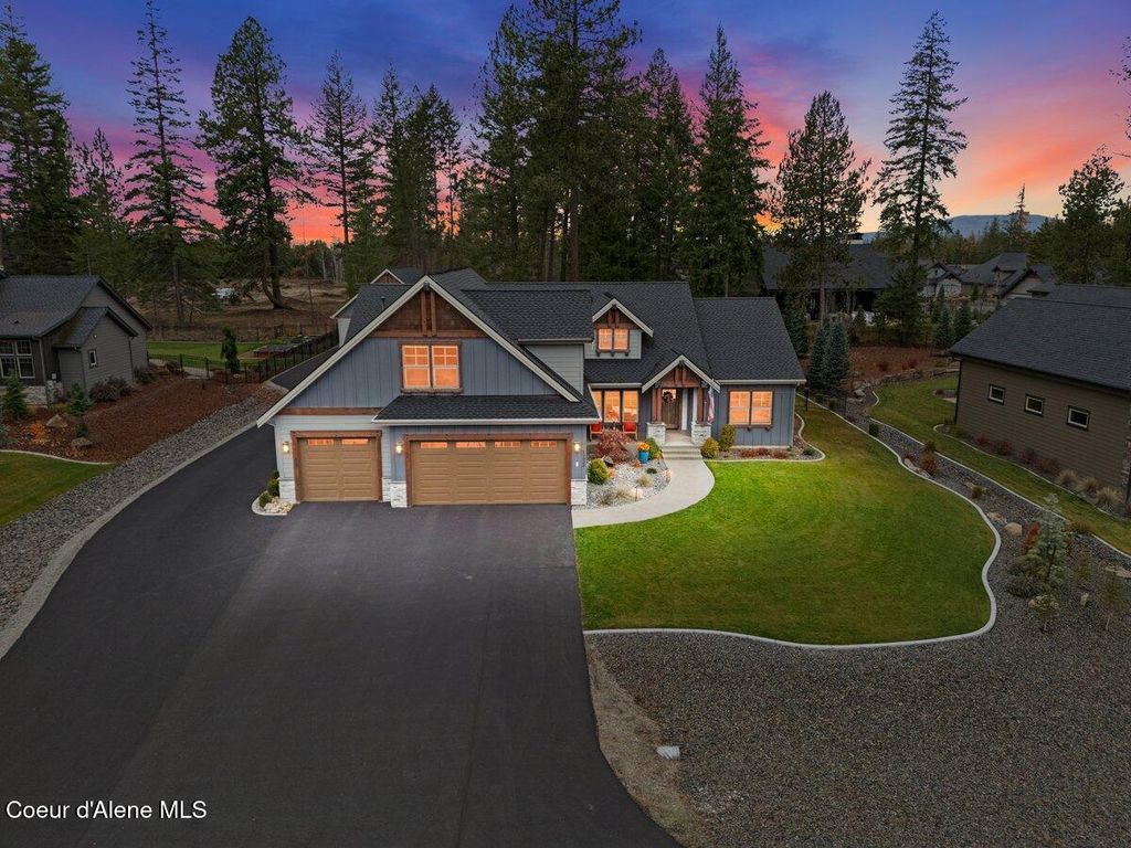 Photo of 11633 SPIRAEA Ln, Hayden, ID 83835 (MLS # 25-11090)