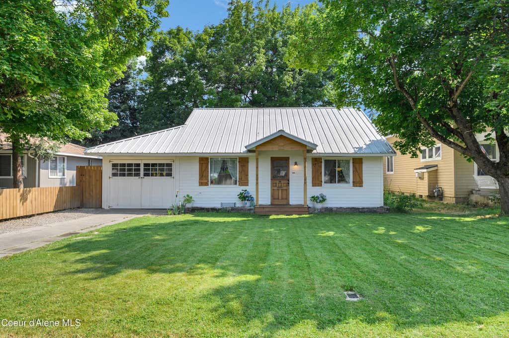 Photo of 1310 Maple AVE, Coeur dAlene, ID 83814 (MLS # 26-7951)