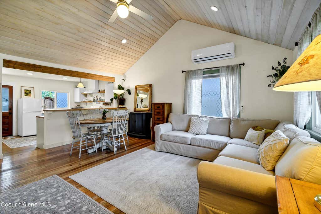 Photo of 1310 Maple AVE, Coeur dAlene, ID 83814 (MLS # 26-7951)