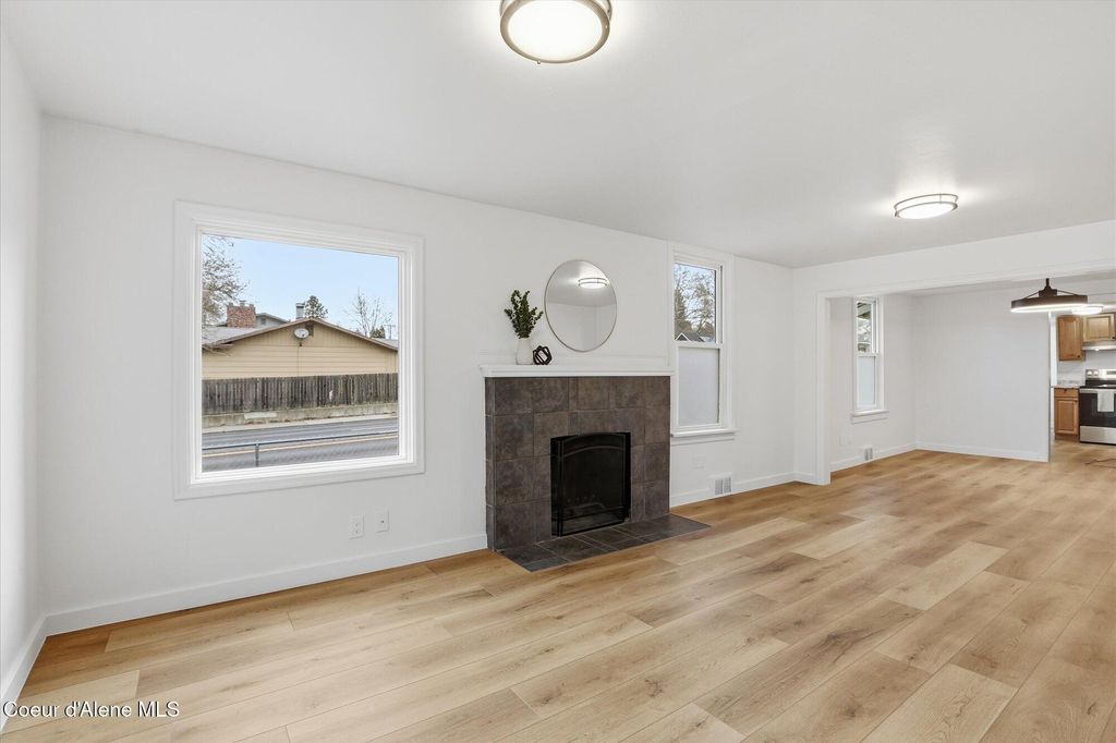 Photo of 4616 HAWTHORNE St, Spokane, WA 99205 (MLS # 26-274)