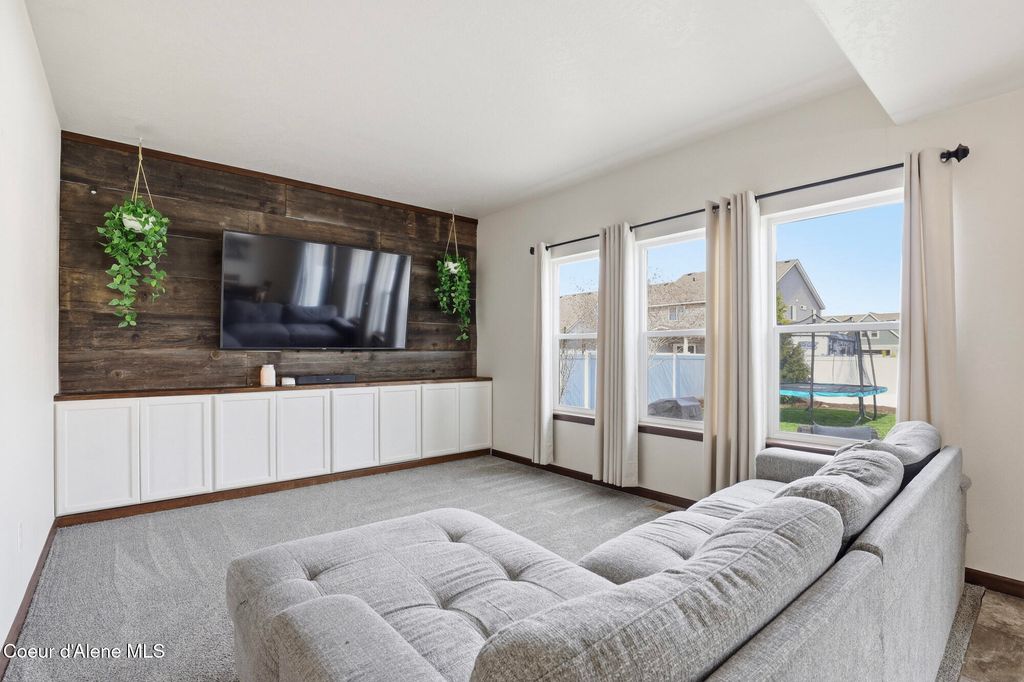Photo of 12435 Moorfield Ave, Post Falls, ID 83854 (MLS # 26-4401)