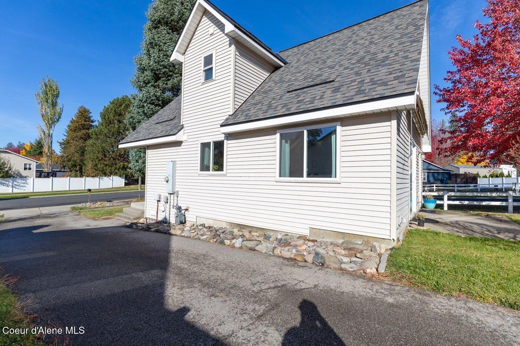 Photo of 1151 Elderberry CIR, Coeur dAlene, ID 83815 (MLS # 26-10483)