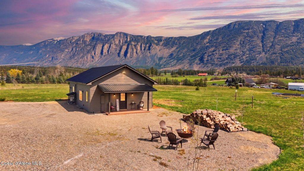 Photo of 1770 Porthill Loop, Bonners Ferry, ID 83805 (MLS # 26-3855)