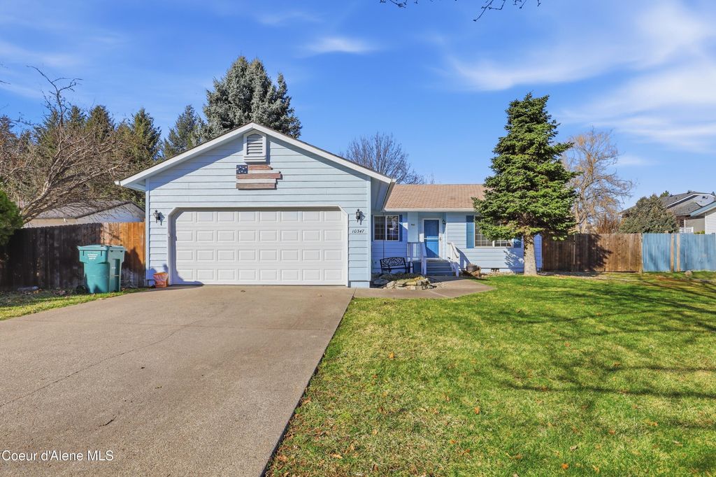 Photo of 10347 Hillview Dr, Hayden, ID 83835 (MLS # 26-2114)