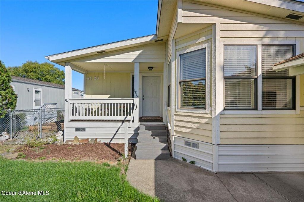 Photo of 1815 DARTMOUTH Cir, Coeur dAlene, ID 83815 (MLS # 25-10054)