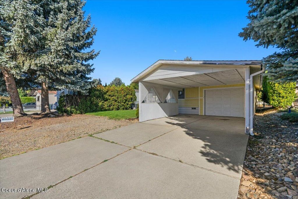 Photo of 1815 DARTMOUTH Cir, Coeur dAlene, ID 83815 (MLS # 25-10054)