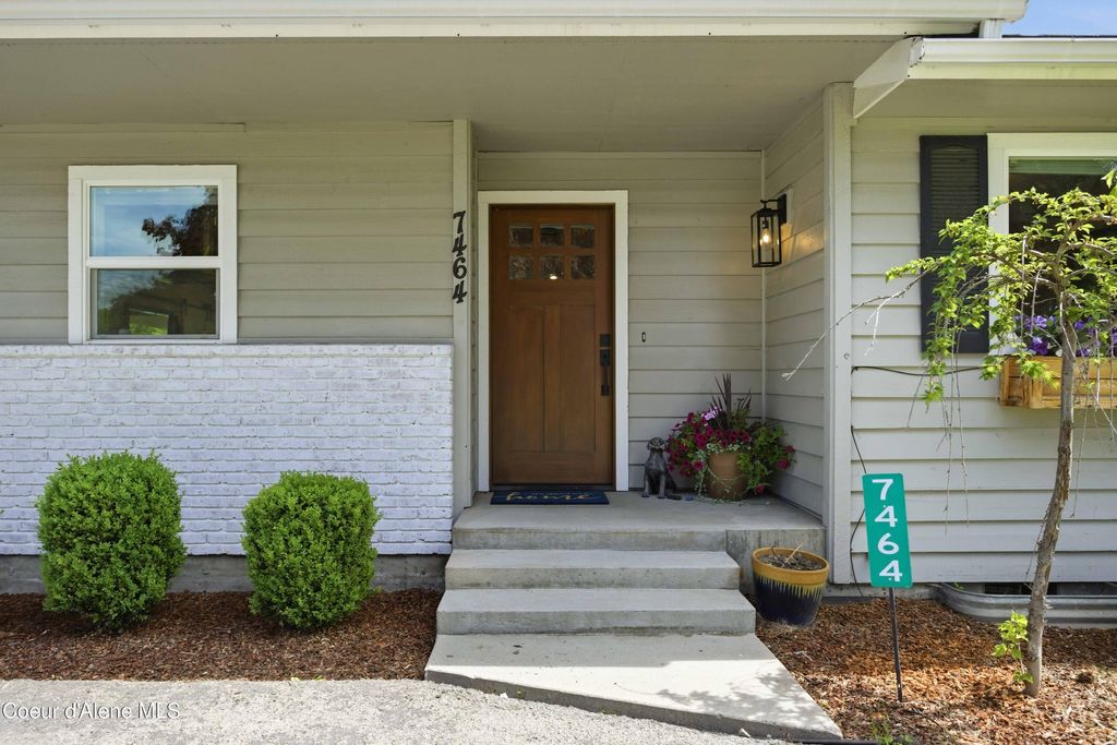 Photo of 7464 4th Street Street, Dalton Gardens, ID 83815 (MLS # 26-4881)