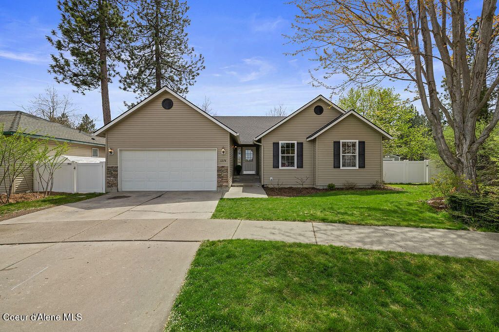 Photo of 1276 Sycamore Ave, Coeur dAlene, ID 83815 (MLS # 26-4203)