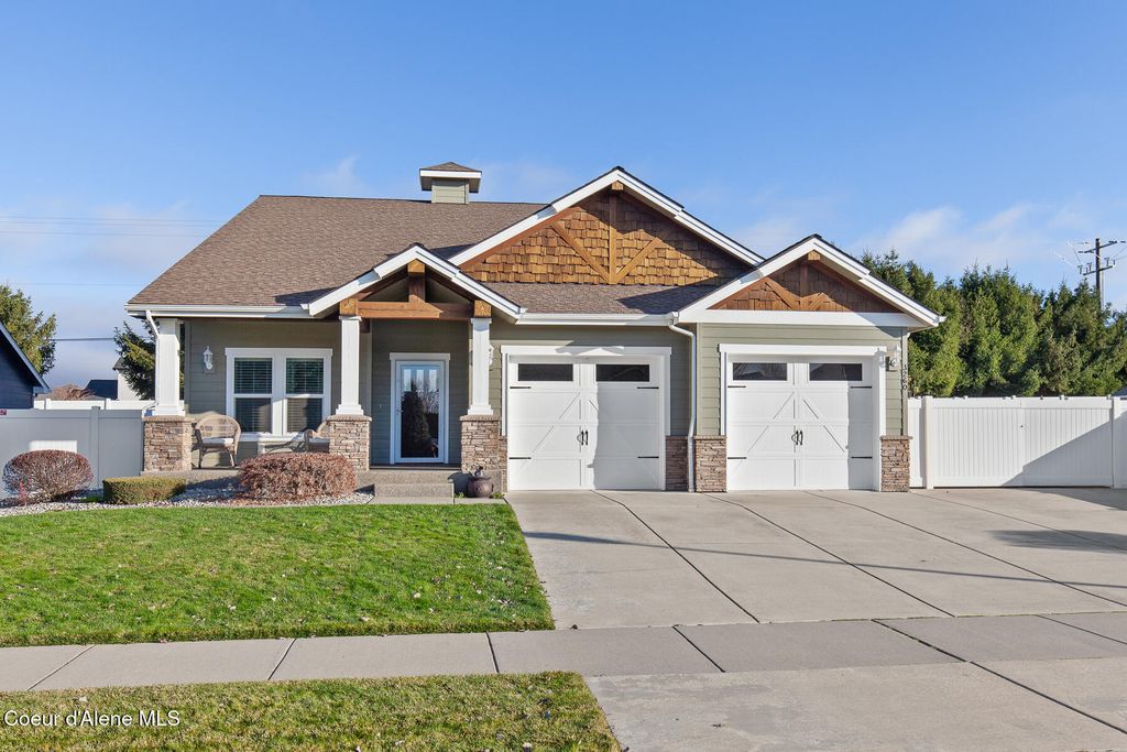 Photo of 3260 MAGISTRATE Loop, Hayden, ID 83835 (MLS # 25-5438)
