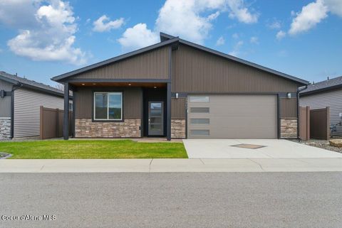 Photo of 13902 Rainier Loop, Rathdrum, ID 83858 (MLS # 26-3541)