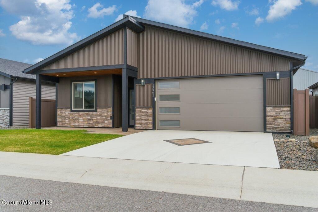 Photo of 13902 Rainier Loop, Rathdrum, ID 83858 (MLS # 26-3541)