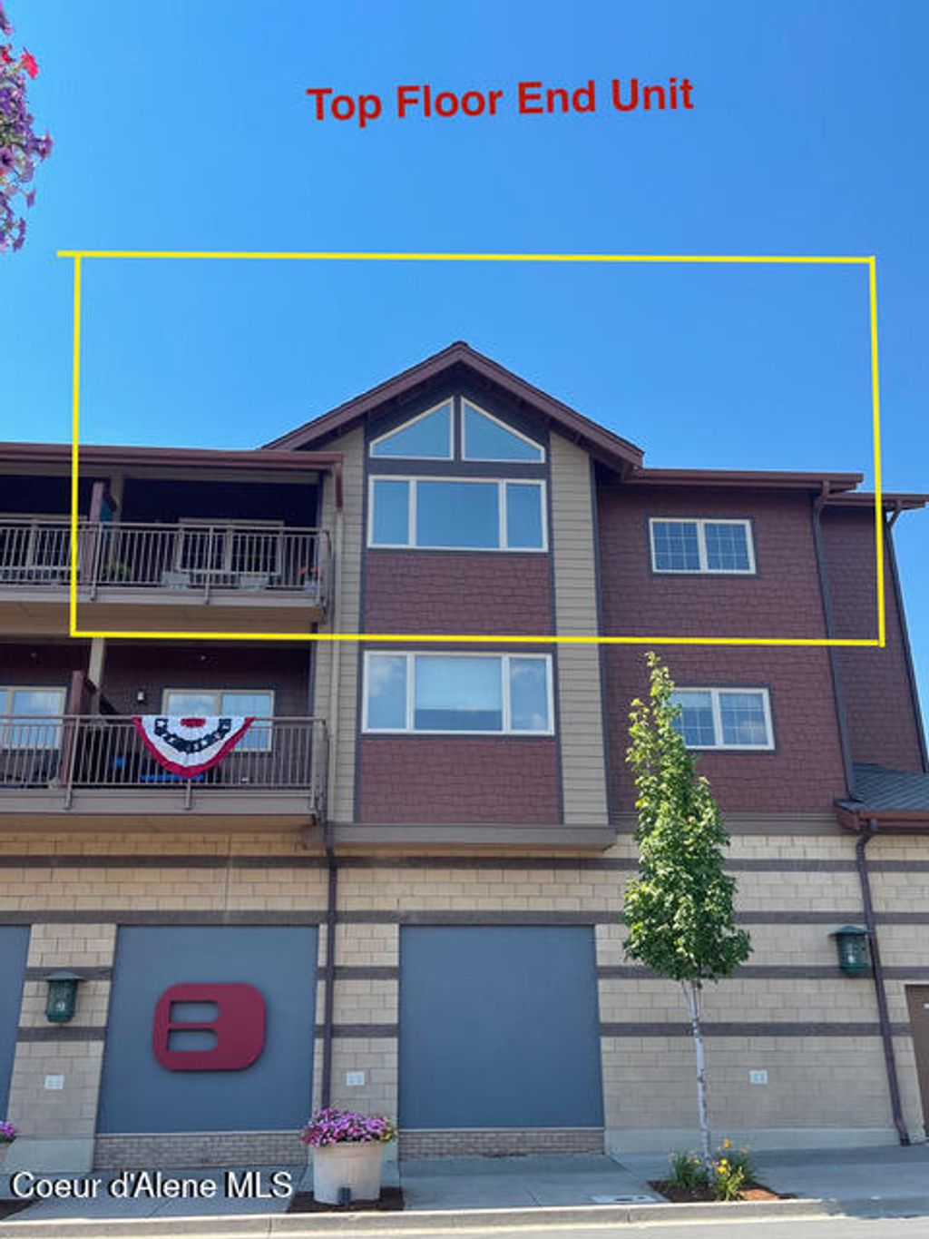 Photo of 2051 Main Street Street #302, Coeur dAlene, ID 83814 (MLS # 25-10992)