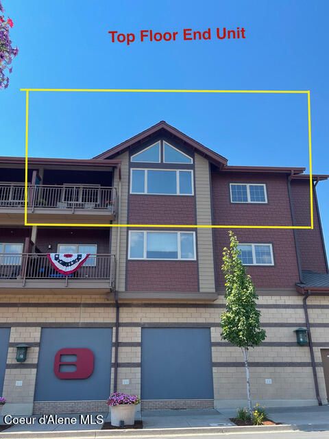 Photo of 2051 Main Street Street #302, Coeur dAlene, ID 83814 (MLS # 25-10992)