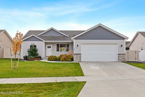 Photo of 6686 HARMONY St, Rathdrum, ID 83858 (MLS # 25-10760)