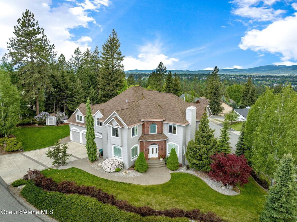 Photo of 2326 SUMMIT, Coeur dAlene, ID 83815 (MLS # 25-5056)