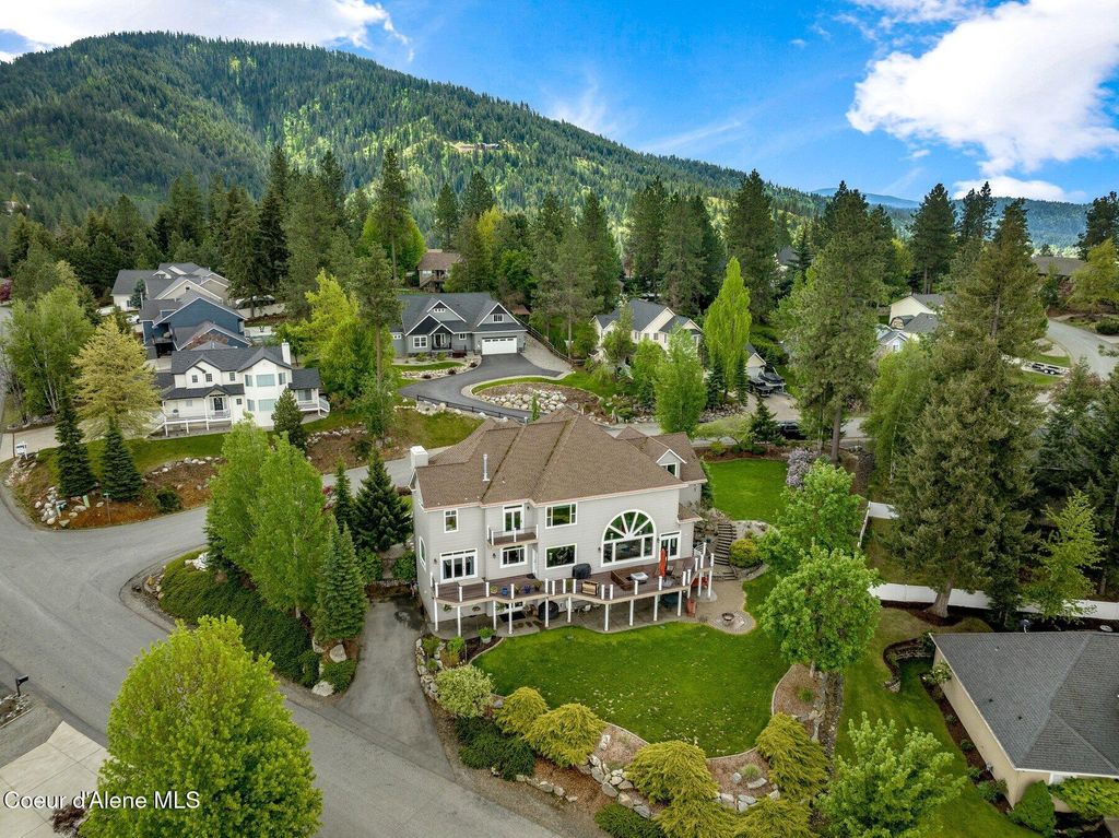 Photo of 2326 SUMMIT, Coeur dAlene, ID 83815 (MLS # 25-5056)