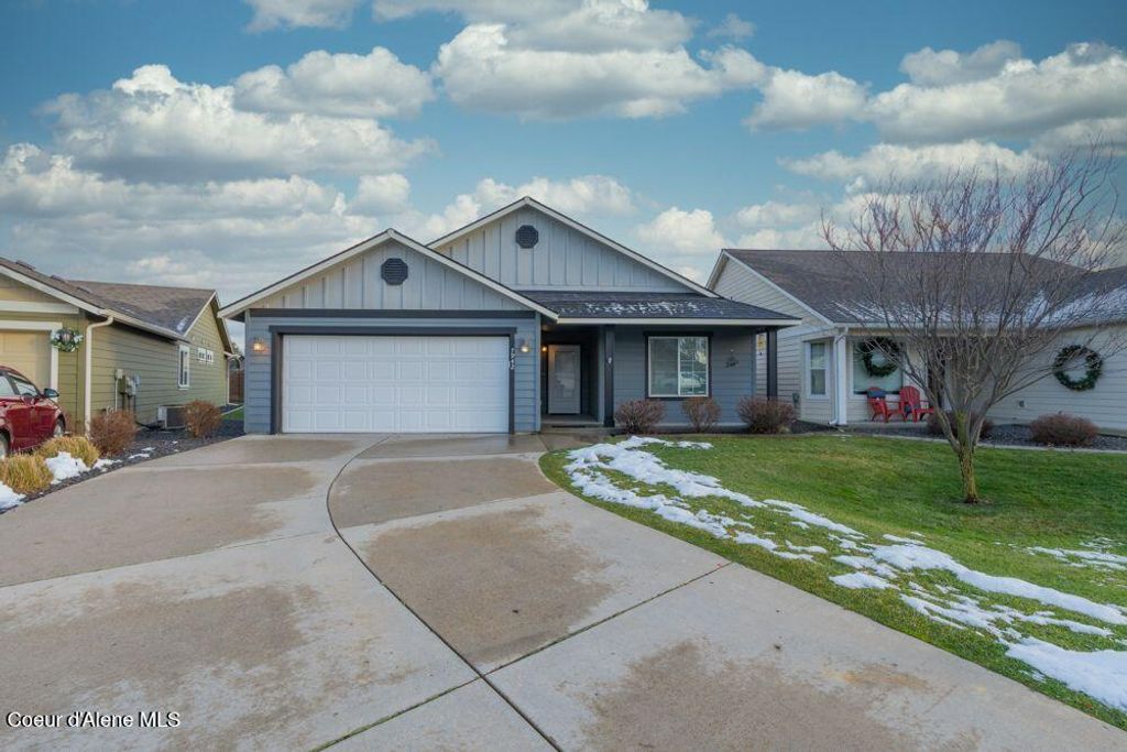 Photo of 7942 KAYAK Ct, Rathdrum, ID 83858 (MLS # 25-11429)