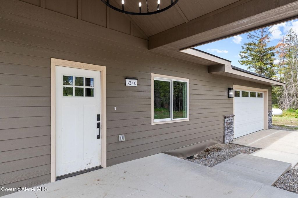 Photo of 5240 Vay Rd, Priest River, ID 83856 (MLS # 26-5276)
