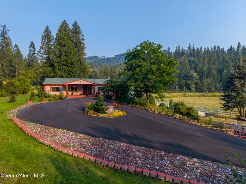 Photo of 134 Deep Creek Creek, St. Maries, ID 83861 (MLS # 26-8028)